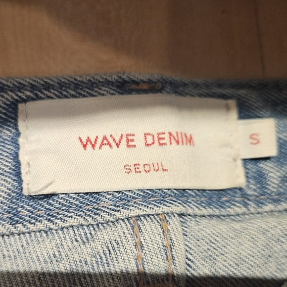 Wave Denim Seoul Crisscross Boyfriend Jeans Light Blue Size Small (28 Waist) - Picture 5 of 7